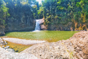 2496 aliju waterfalls 300x200