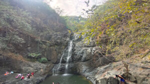 2522 tinakayanan falls 300x169