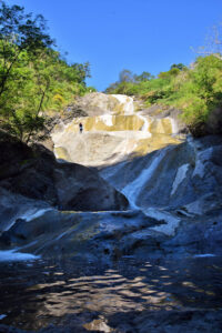 2685 sapilang twin falls 200x300