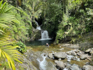 2707 apfaw mahencha falls 300x225