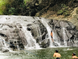 2826 imoy falls 300x225