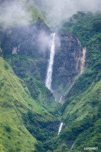 2832 tarugan falls 200x300