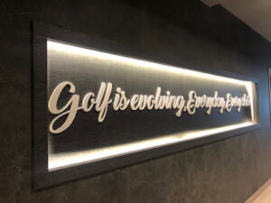 2977 friends screen golf cebu golf 300x225