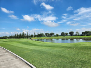 3193 pradera verde golf club 300x225