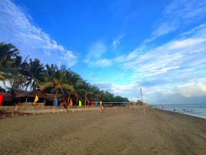 3464 seaside family beach 300x226