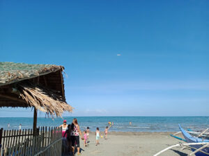 3474 lambingan beach 300x225