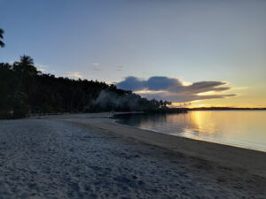 3506 ban ak beach 300x225