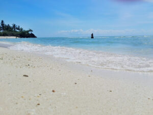 3542 maravilla beach 300x225