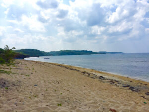 3598 tumok beach 300x225