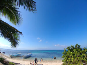 3682 mang oscars beach 300x225