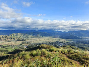 3831 mt. malusong summit 300x225