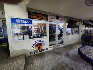 4535 mangos dive center 300x225