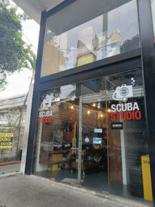 4587 scuba studio 225x300