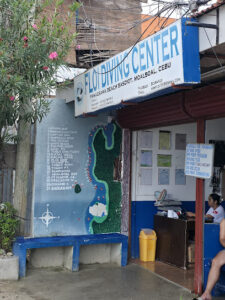 4665 floi diving center 225x300