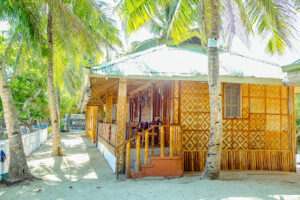 4690 southern leyte divers 300x200