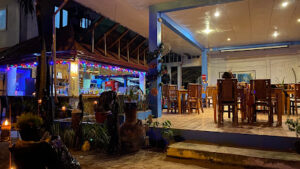 4725 little mermaid dive resort 300x169