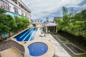 4747 seahorse dive resort 300x200