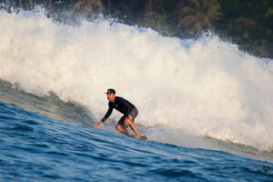 4871 fat lips surfshop 300x200