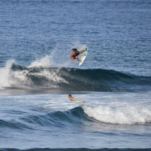 5202 jango surf lesson by pj alipayo 300x300