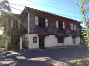 5245 pres. manuel a. roxas ancestral house 300x225