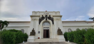 5297 old iloilo city hall museum of art and cultural heritage 300x142