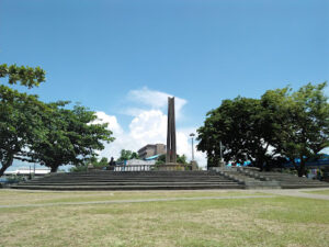 5323 western leyte guerilla warfare forces monument 300x225