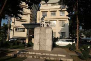 5329 jose rizal monument 300x200