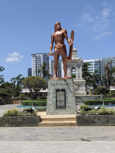 5349 lapulapu monument 225x300