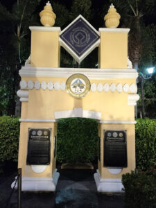 5548 unesco heritage marker 225x300