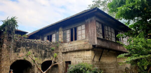 5582 bahay na tisa 300x146