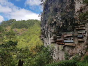 5604 hanging coffins of sagada 300x225