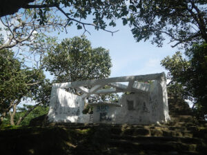 5618 memorial hill 300x225